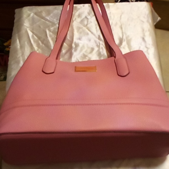 Nanette Lepore - NWOT Vegan Leather Handbag, Lots of Pockets, Gorgeous Color - Picture 2 of 6